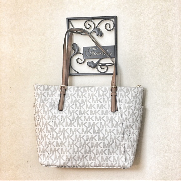 Purse - Picture 3 of 3